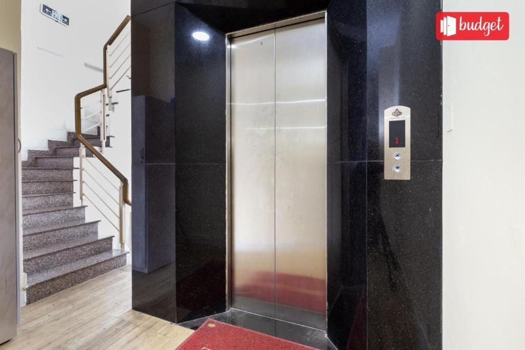 Quy Phuc Hotel Хошимін Екстер'єр фото